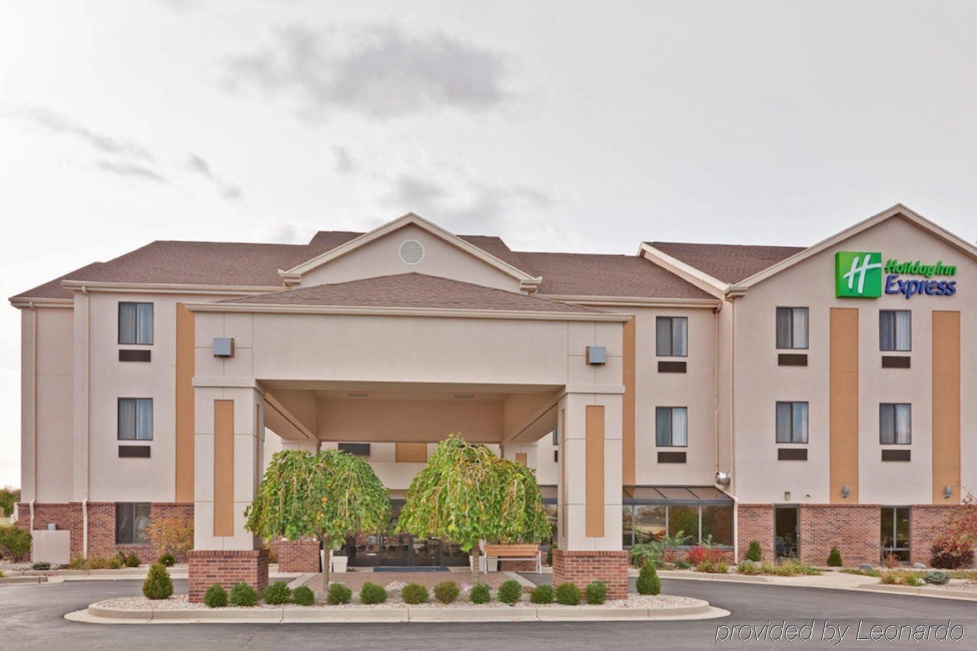 Holiday Inn Express Hotel & Suites Brookville, An Ihg Hotel Exterior photo