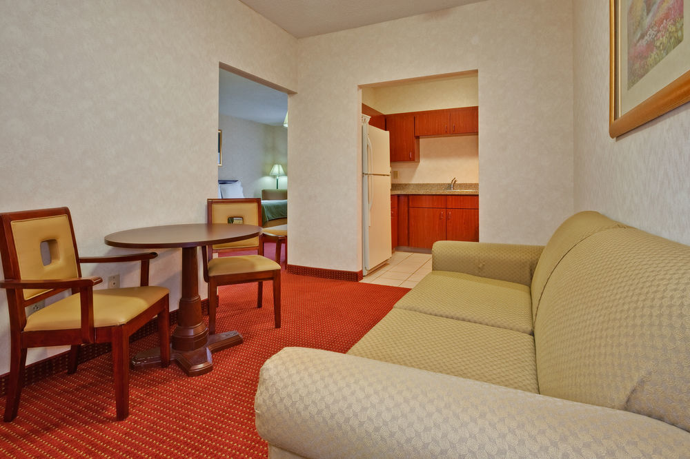 Holiday Inn Express Hotel & Suites Brookville, An Ihg Hotel Exterior photo